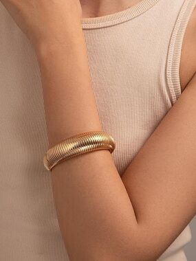 Gold Ribbed Dome Bangle Bracelet NWOT
